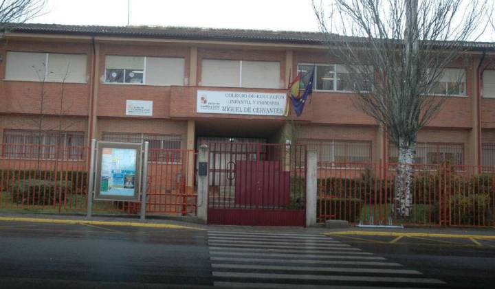 Colegio Miguel de Certantes _detail